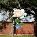 Talla de Tortuga Aqua y Gotas - Decoración Colgante 40cm