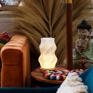 Lámpara New Wave Estrella Retorcida - USB-C Madera y PLA - Imagen 5