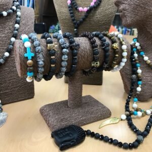 Pulsera de Ágata Negra Mate - Amuleto Ala de Ángel 8mm - Imagen 2