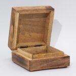 Caja de Madera León Hop Hare - Diseño Esotérico (17x15cm)