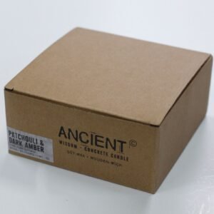 Vela Artesanal Gran Ronda (900g) – Pachulí y Ámbar con Mecha de Madera - Imagen 4