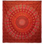 Colcha Mandala Pavo Real Rojo (200x230cm) - Tapiz y Cubresofá