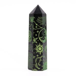 Obelisco de Obsidiana Negra Grabada - Historia Mística 9cm - Imagen 7