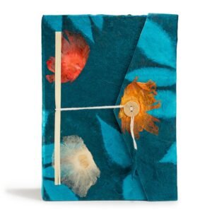 Cuaderno Artesanal Lokta Floral Azul Medianoche Grande – 45 Hojas con Marcador de Página - Imagen 1