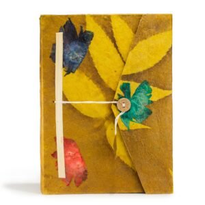 Cuaderno Artesanal Lokta Bold Floral Oliva – Grande con Marcapáginas y 45 Hojas - Imagen 1