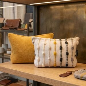 Neceser de Aseo Nomad Sari Jacquard – Modelo Rose Lattice (16x25 cm) - Imagen 5