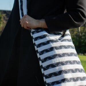 Bolso Tote "Atlas Nómada" – Bolsa de Hombro Jacquard a Rayas (40x35 cm) - Imagen 4